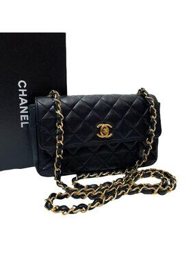 Chanel Lambskin Mini Quilted Chain Shoulder Bag CC Logo